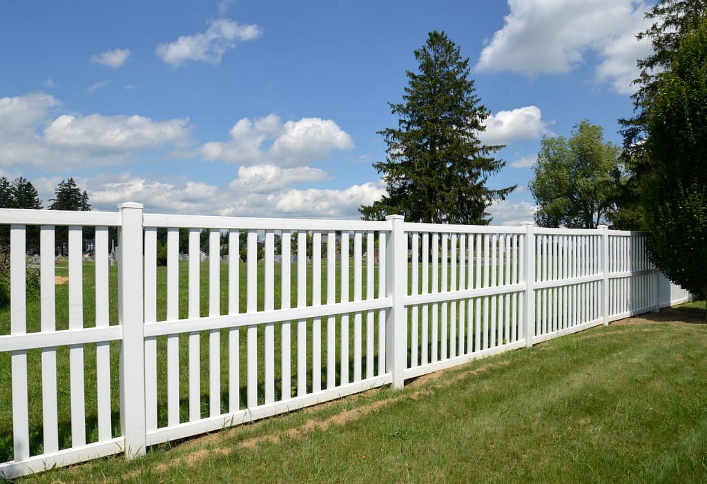 Vinyl fences have become famous among homeowners seeking a blend of beauty, durability, and low maintenance.